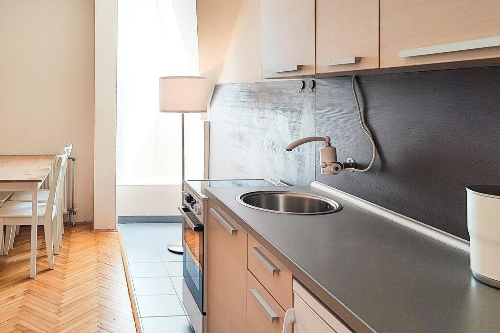 Filinhome Trg Mladenaca Novi Sad Extérieur photo