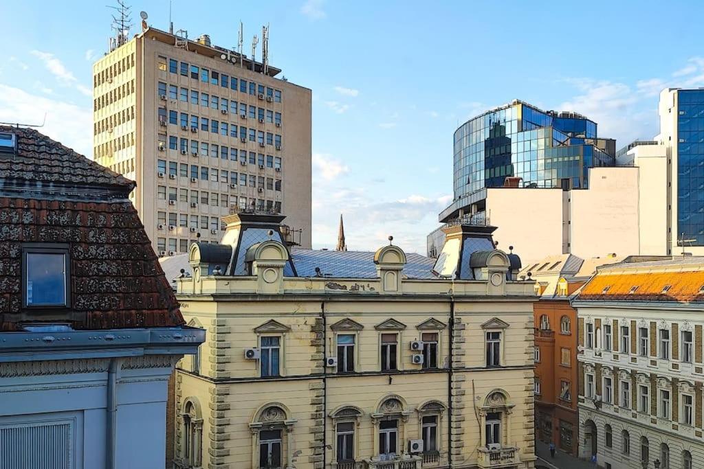 Filinhome Trg Mladenaca Novi Sad Extérieur photo
